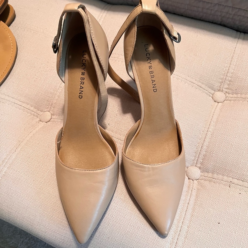 Lucky Brand Tan Heels with Pointed Toe and d'Orsay Cut